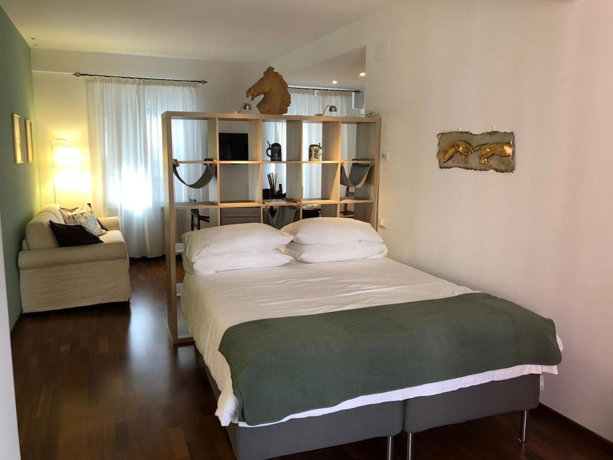 The Magic Of From A Cute Loft * Venecia